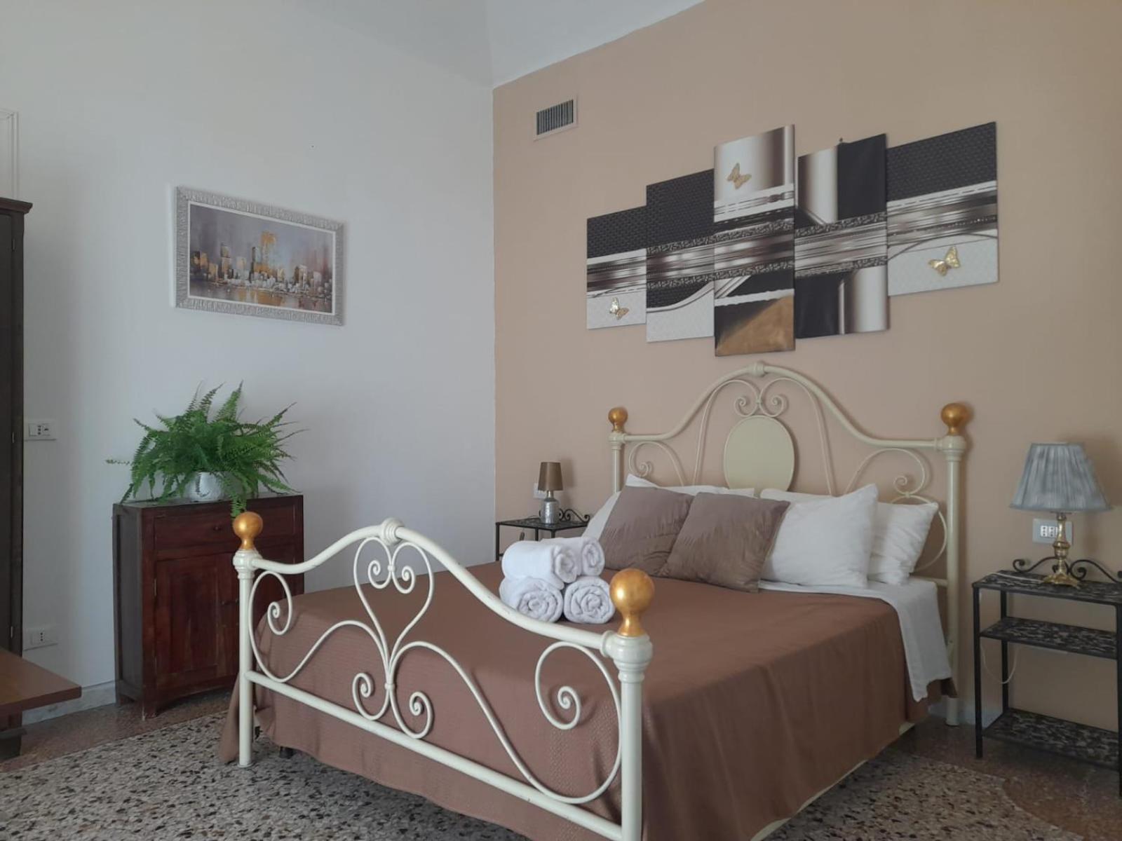 Casa Roma Affittacamere المظهر الخارجي الصورة